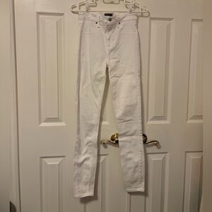 Abercrombie & Fitch Women's White Skinny Jeans (size 25)